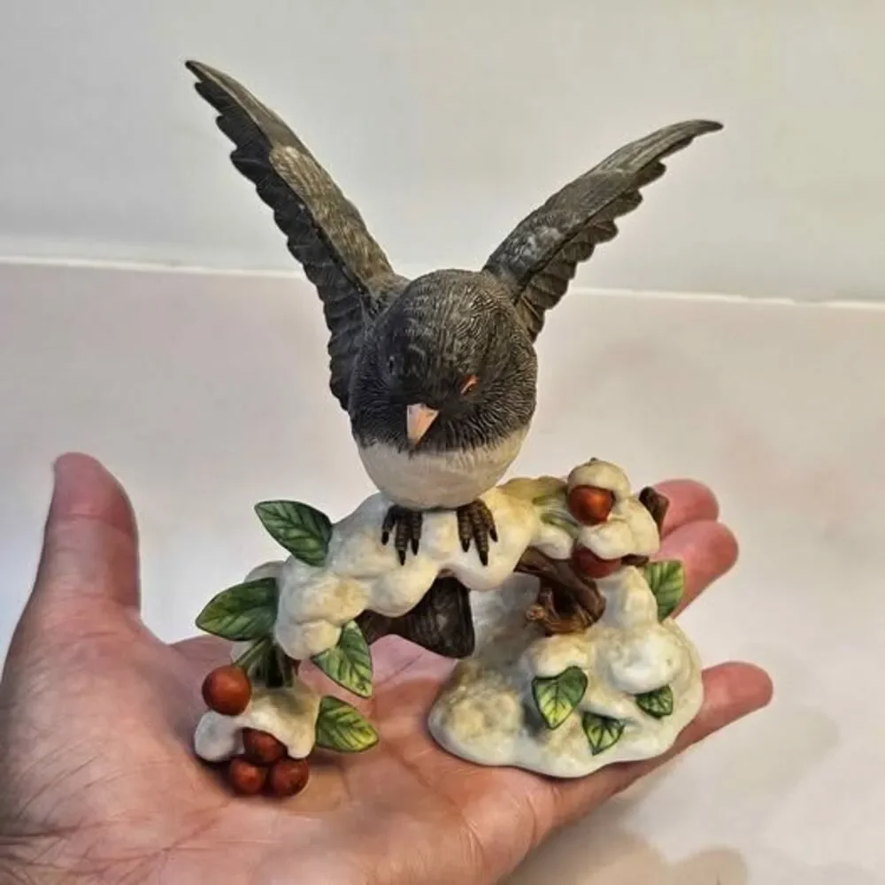 Lenox Dark-eyed Junco Fine Porcelain Figurine 1991